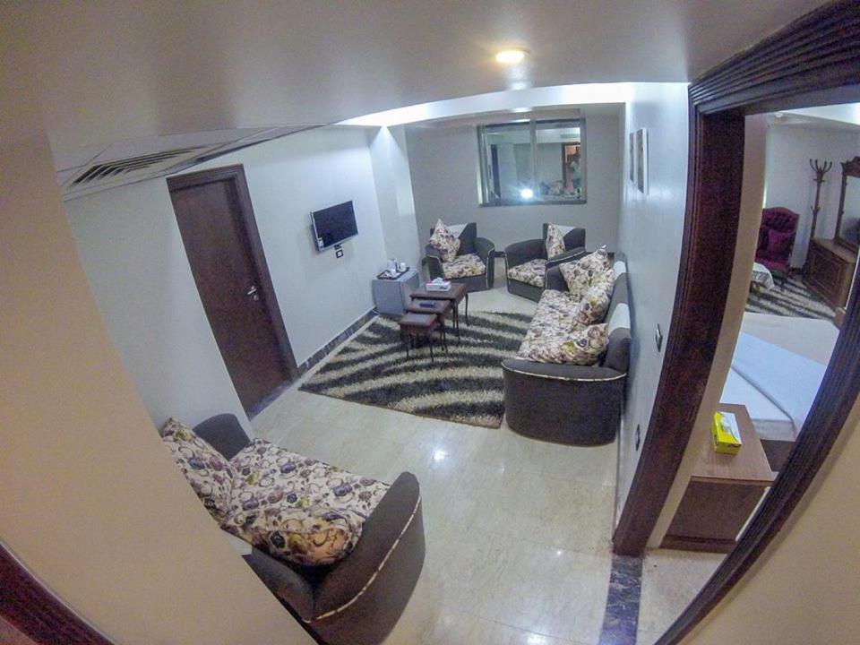 St. Marie House Hotel Aszjút Kültér fotó